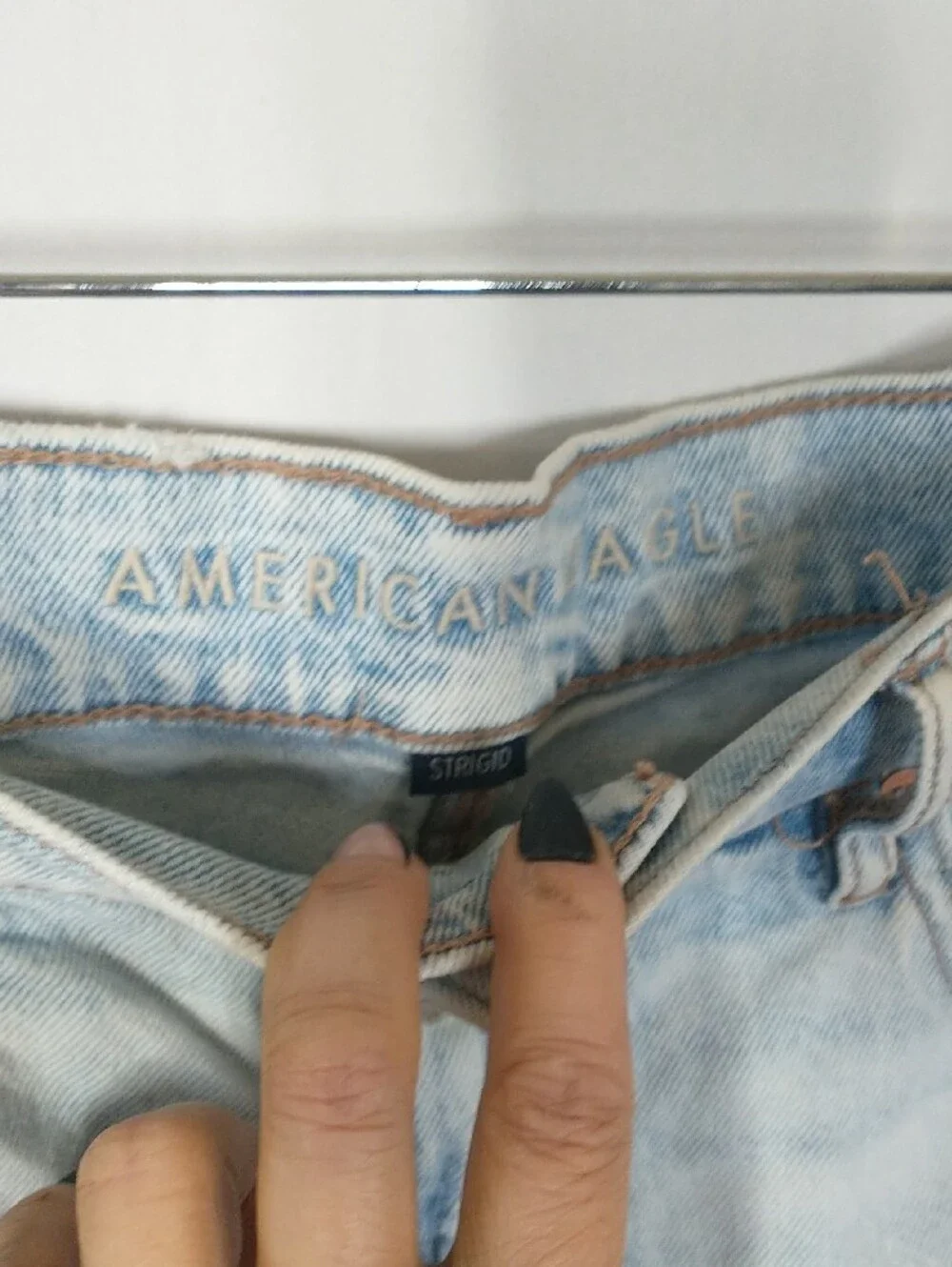 American Eagle Outfitters Light Blue Distressed Denim Shorts Size 6 - Picture 2 of 5